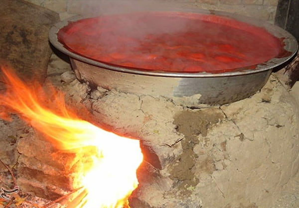 خرید رب گوجه محلی + قیمت فروش استثنایی